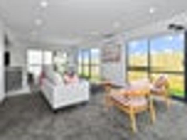 Townhouse for rent in Awhitu