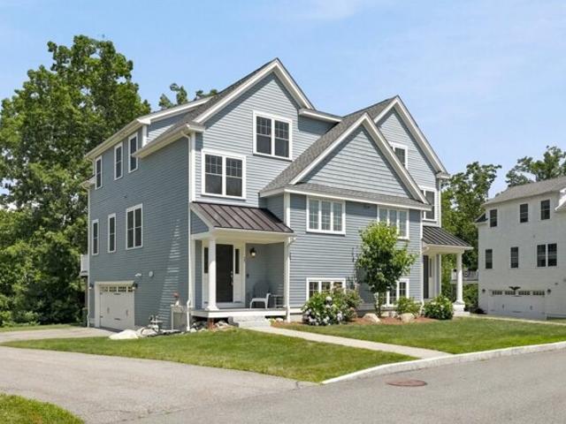 Condo for sale in Framingham, Middlesex County