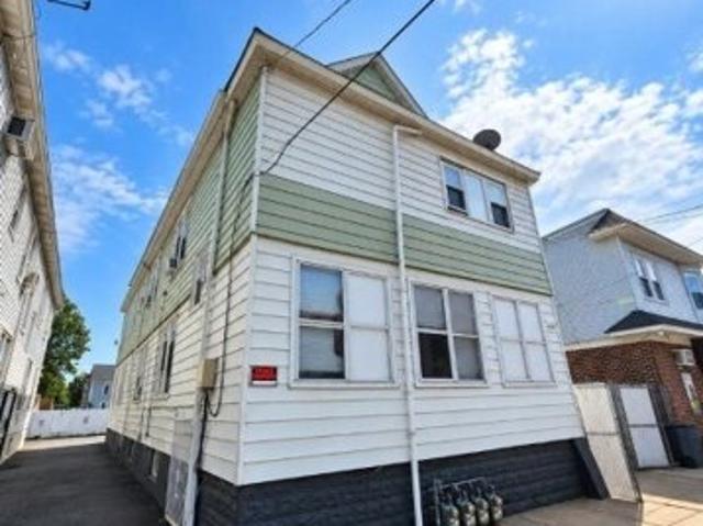 House for sale in Elizabeth, New Jersey