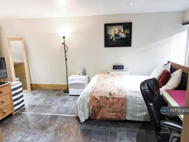 House for rent in Saint George's, South Yorkshire