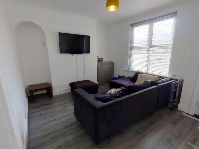 House for rent in Woodhouse, West Yorkshire