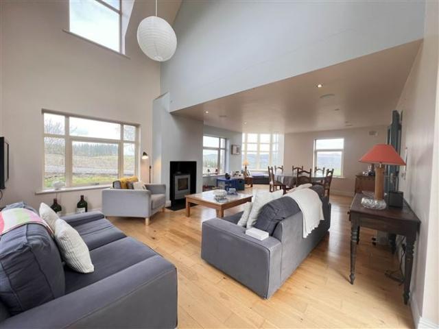 Detached House for sale in Cashel, South Tipperary