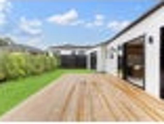 House for sale in Awhitu