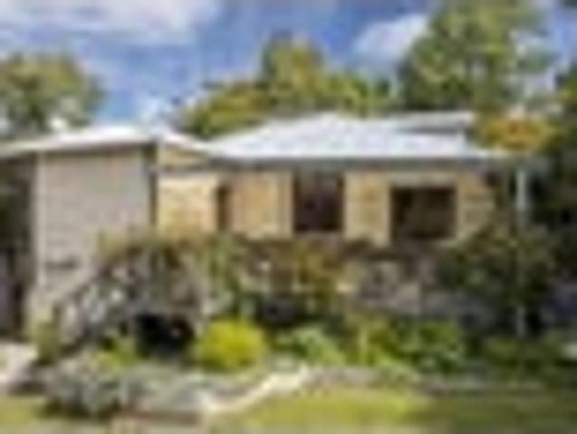 House for sale in Otakou