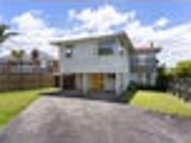 House for sale in Castor Bay