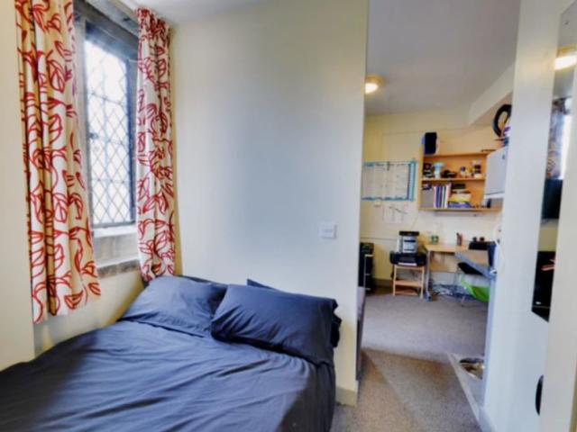 Apartment for rent in Woodhouse, West Yorkshire