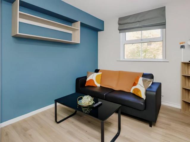 Apartment for rent in The Polygon, City Of Southampton