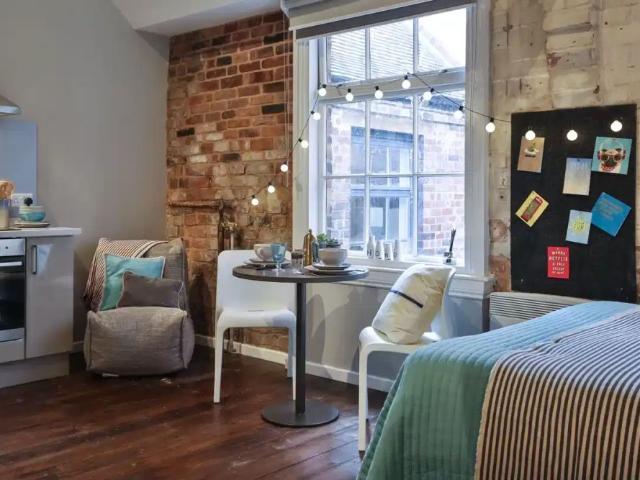 Room for rent in Park Central, Birmingham