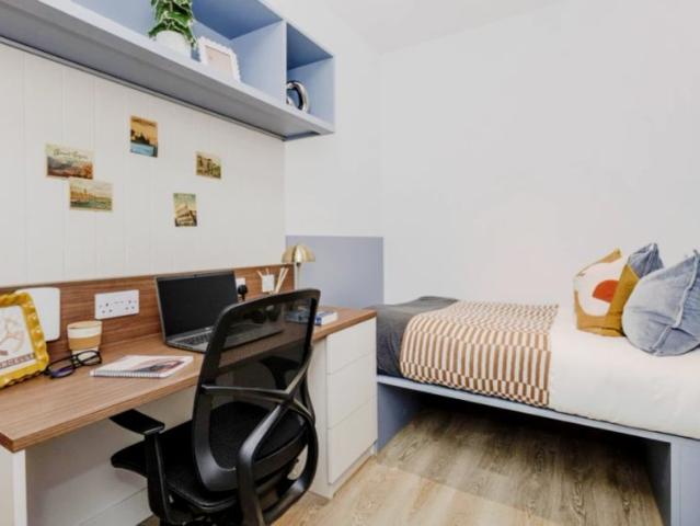 Room for rent in Brabazon, Patchway