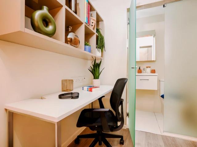 Studio for rent in Calderstones