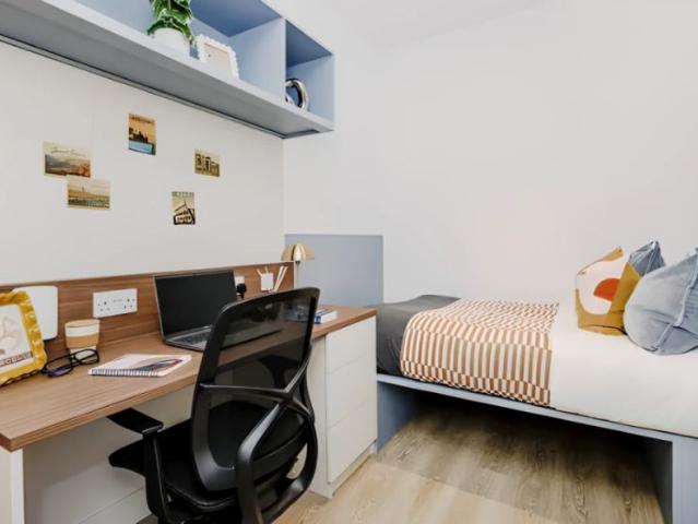 Room for rent in Brabazon, Patchway