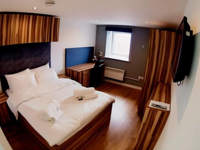Studio for rent in Huddersfield, West Yorkshire
