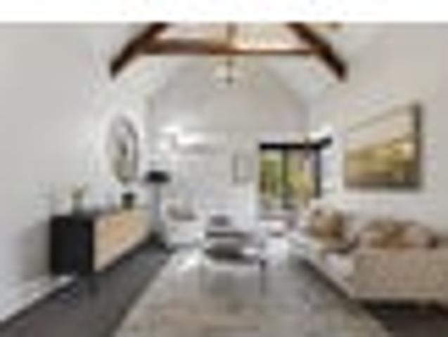House for sale in Otakou