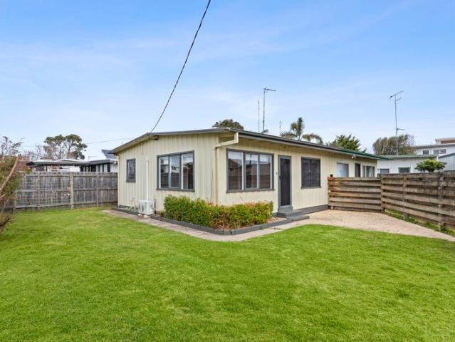 Apartment for sale in Ocean Grove, Victoria