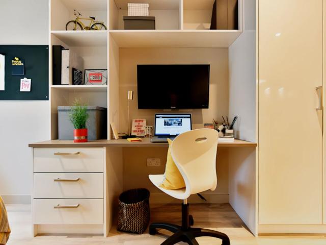 Studio for rent in Scotland