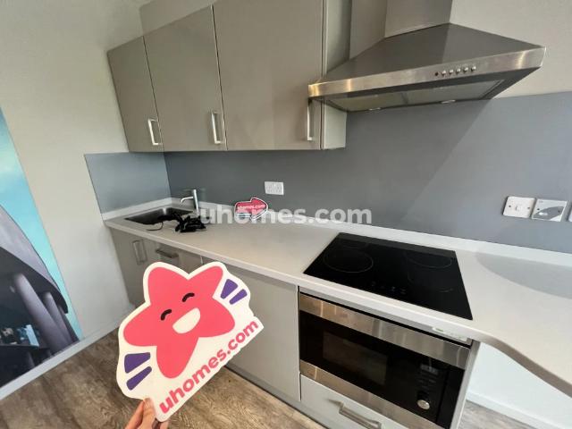 Studio for rent in Highfields, Huddersfield