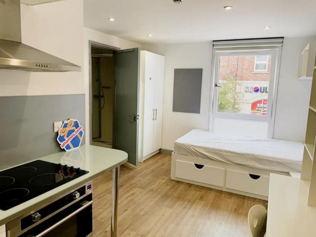 Studio for rent in Bournbrook, West Midlands