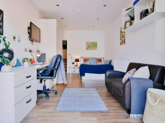 Studio for rent in Highfields, Old Wharf