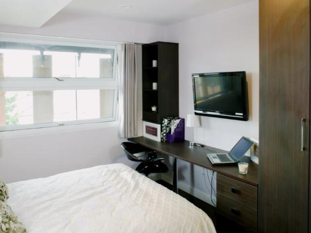 Studio for rent in Haddon, East Midlands