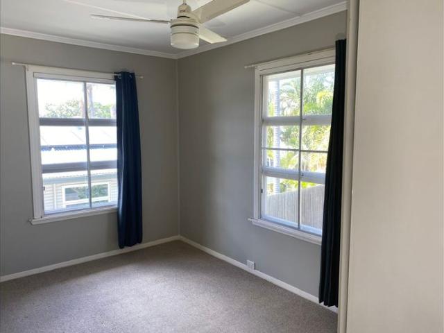 House for rent in Camp Hill, Greater Brisbane