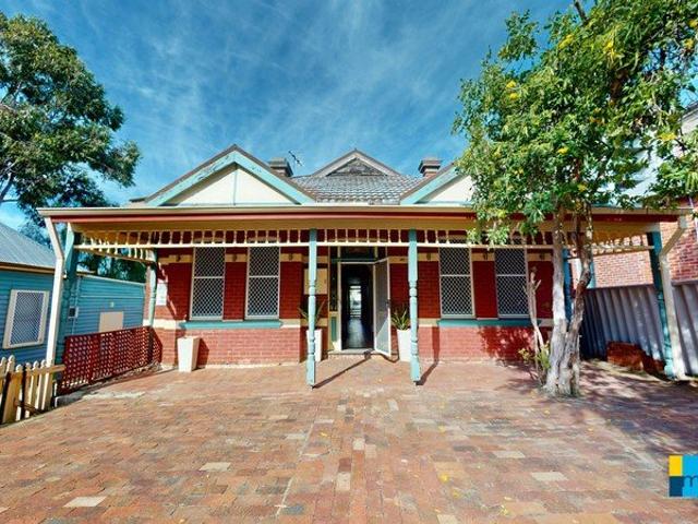 House for rent in West Leederville, Town of Cambridge
