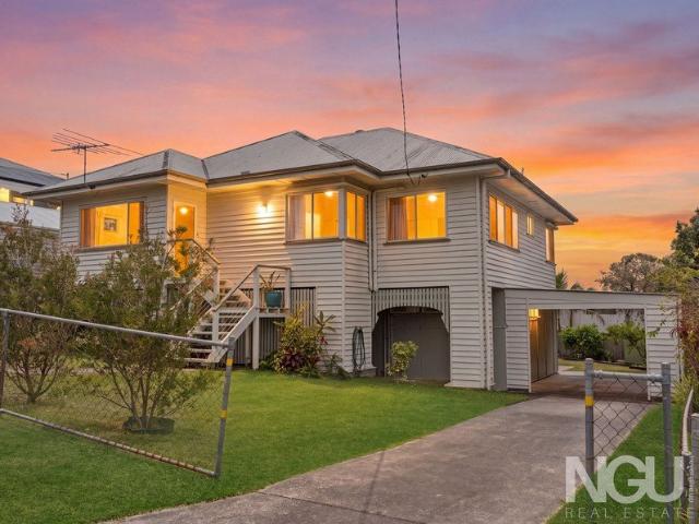 House for sale in Camp Hill, Greater Brisbane