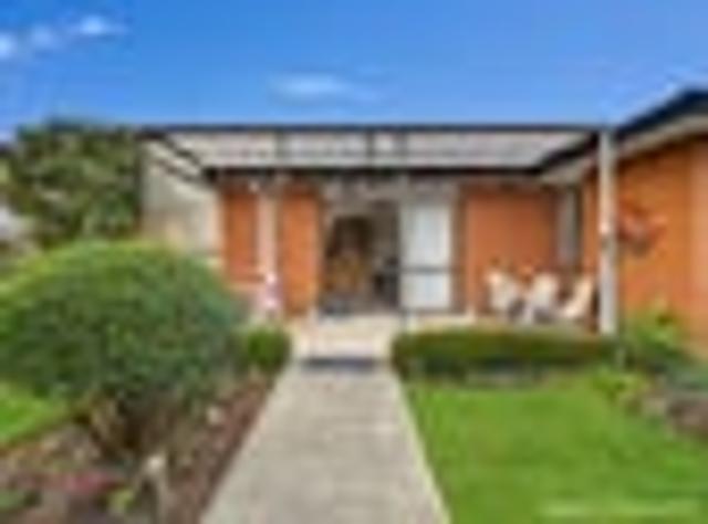 House for sale in Chaslands, Canterbury