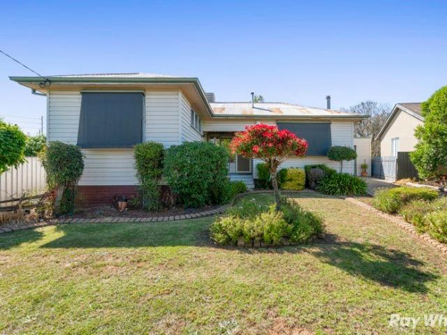 House for sale in Mount Austin, Wagga Wagga City Council