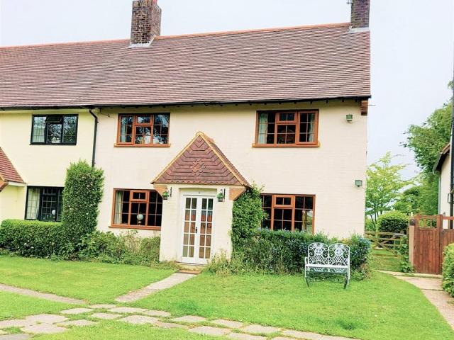Apartment for rent in Clapham, West Sussex