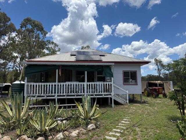 Cottage for sale in Tara, Queensland