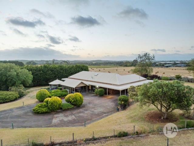 Cottage for sale in Camerons Creek, Victoria