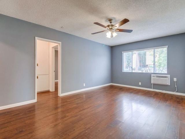 Apartment for rent in Canoga Park, California