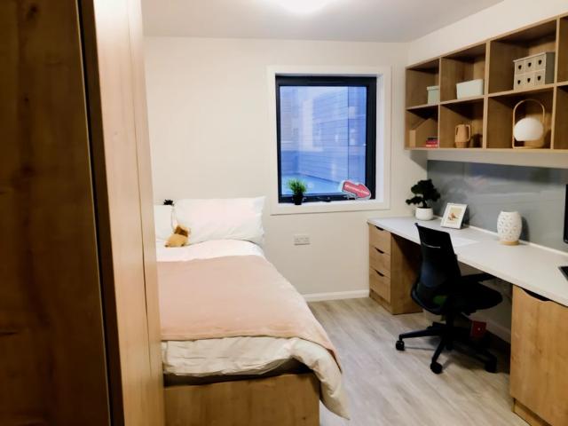Room for rent in Haddon, East Midlands