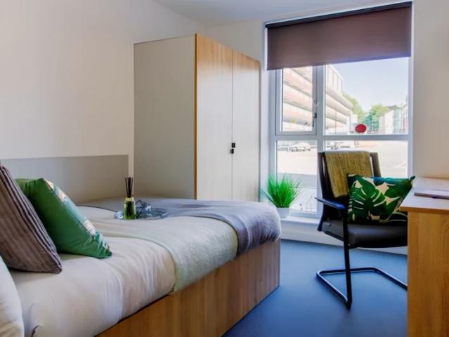 Room for rent in Little Chester, East Midlands