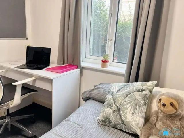 Room for rent in Troy Town, Rochester