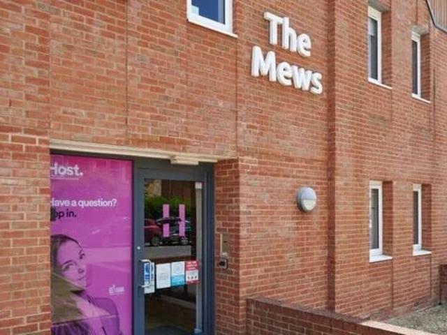 Room for rent in Cowley Marsh, The Slade