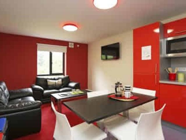 Room for rent in Barracks, The Bridge