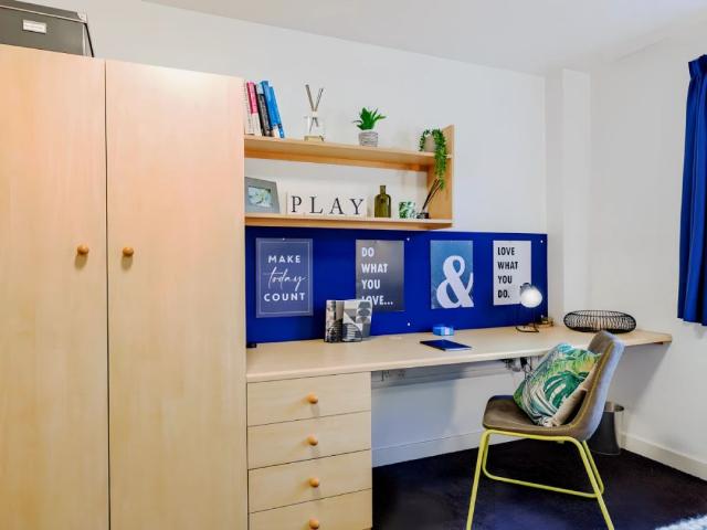 Room for rent in De Parys, Bedford