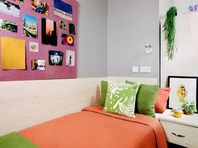 Room for rent in Bede Island, Old Wharf