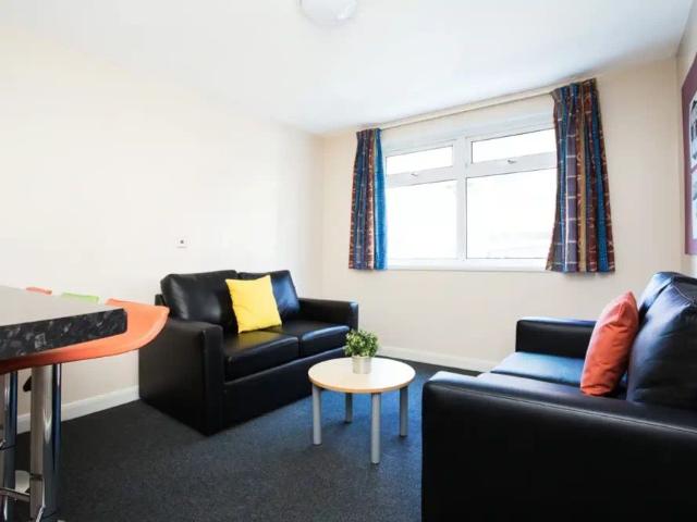 Room for rent in Highfields, Old Wharf