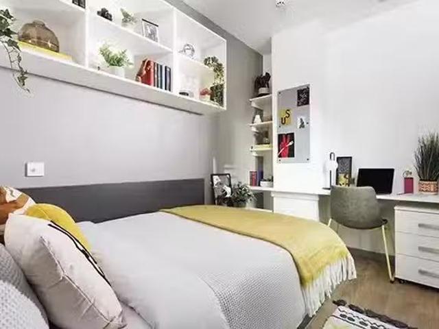 House for rent in Woodhouse Carr, Leeds