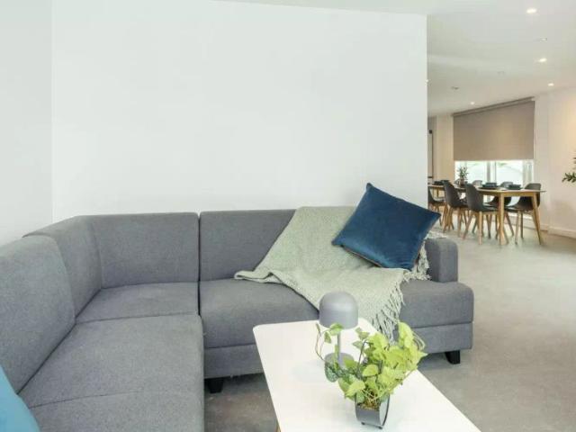 Room for rent in St Philip's Marsh, Feckenham