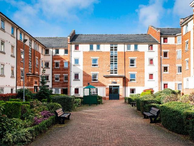 Studio for rent in City Centre, Isle Of Man