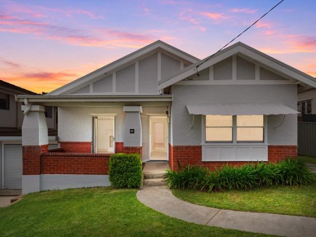 House for sale in Lower North Shore, Sydney