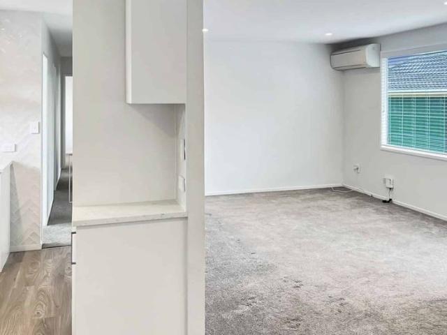 House for rent in Oratia
