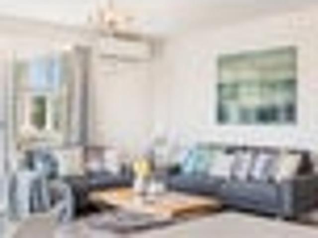 Apartment for sale in Whangaparaoa