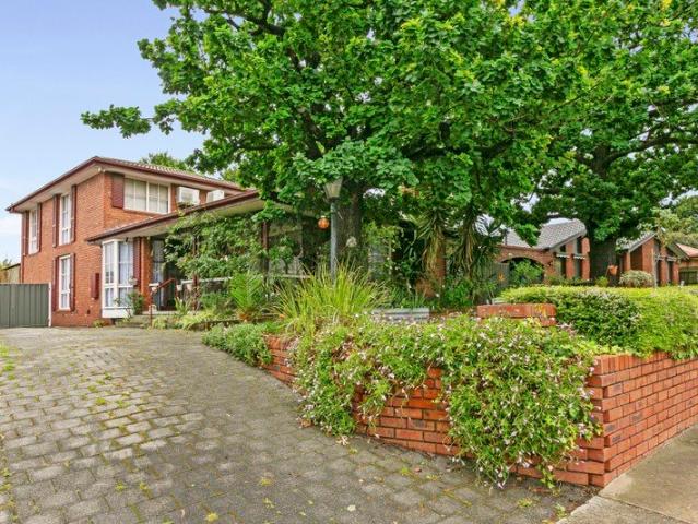 House for sale in Mill Park, Melbourne