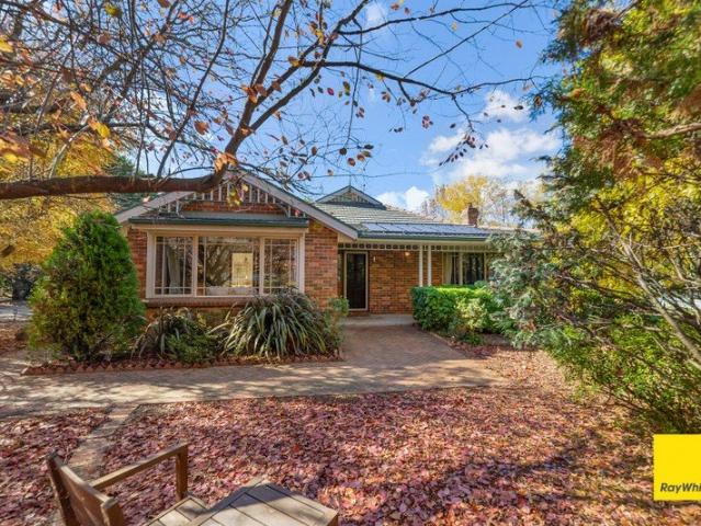 Cottage for sale in Bungendore, New South Wales