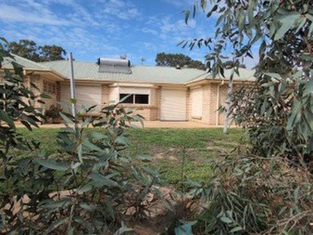 Cottage for sale in Tungkillo, South Australia