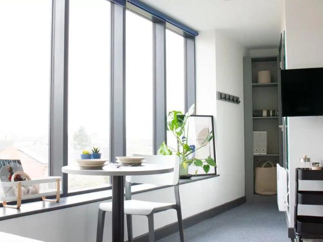 Studio for rent in Hyde Park, West Yorkshire